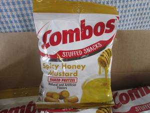 lot 325 image: (C-1) Case 12 Bags Combos Spicy Hon...