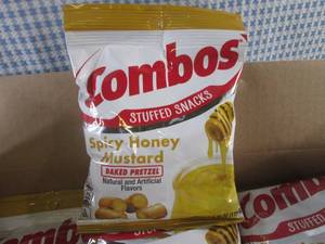 lot 326 image: (C-1) Case 12 Bags Combos Spicy Hon...