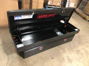 lot 1 image: Weather Guard 72 in. Gloss Black Aluminum Full Size Crossbed Truck Tool Box Customer Returns See Pictures