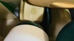 lot 148 image: Tub of Vintage Tupperware in good t...