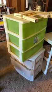 lot 142 image: Plastic storage containers and shel...