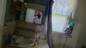 lot 141 image: Contents of bathroom and under kitc...