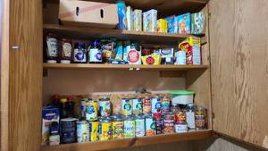 lot 129 image: Large lot of shelf stable food stuf...