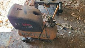 lot 127 image: Bostitch 1.5 HP 6.0 gallon oil free...
