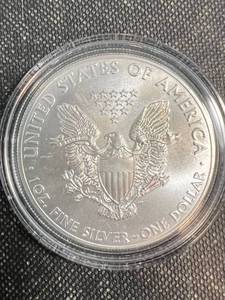 2015 AMERICAN SILVER EAGLE 1 TROY OZ .999 FINE SILVER IN AIRTITE