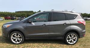 lot 3 image: 2013 Ford Escape Titanium 4x4