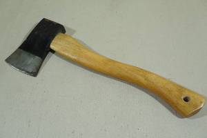 lot 85 image: Eversharp 14.25 Hatchet