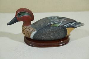 lot 90 image: Vintage Hand Carved Drake Green Winged Teal