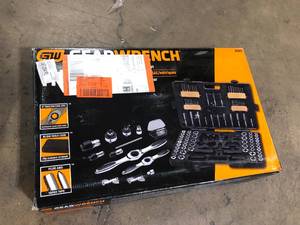 GEARWRENCH SAEMetric Ratcheting Tap and Die Set (114-Piece)  Customer Returns See Pictures