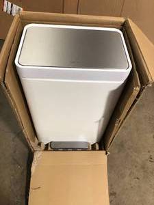KOHLER 13 Gal. Stainless Steel White and Stainless Step-On Trash Can Customer Returns See Pictures