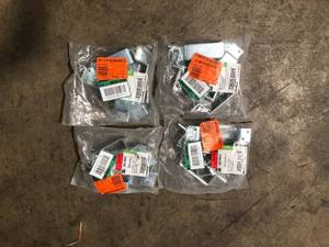 4 Lots of Hillman Bar Holder Closed in Zinc-Plated (5-Pack)   Customer Returns See Pictures