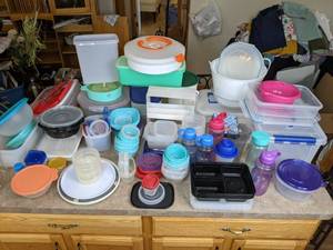 lot 45 image: A Variety of Dishes Including Bowls, Cups and More