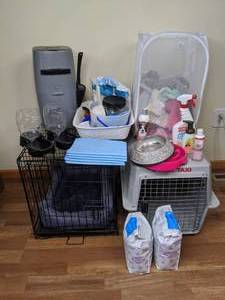 lot 50 image: Plastic Pet Taxi, Metal Kennel, Cat Litter, Litter Genie and Other Pet Items