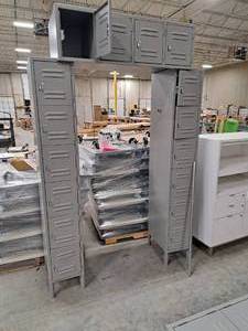 lot 63 image: Metal Locker Unit