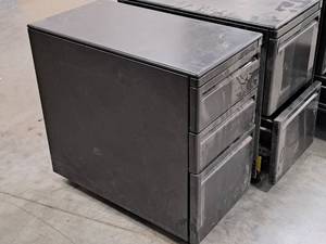 lot 60 image: Metal Rolling File Cabinet 3-drawer