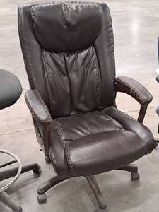 lot 151 image: Rolling Executive Office Arm Chair