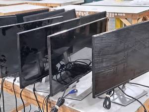 lot 189 image: Lot of (4) Dell 23 Computer Monitor with Stand