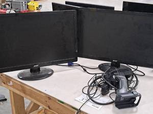 lot 193 image: Lot of (2) Acer 23 Computer Monitor with Stand