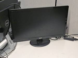 lot 224 image: Lot of (1) Acer 23 Computer Monitor