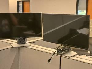 lot 218 image: Lot of (2) Dell 24 Computer Monitors