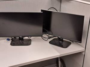 lot 213 image: Lot of (2) Acer 24 Computer Monitors