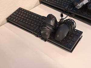 lot 237 image: Computer Accessories - (2) Wired Keyboards and (2) Wired Mice