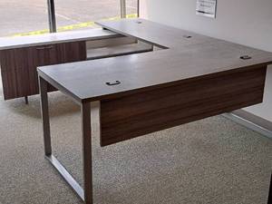lot 297 image: U-Shape Office Desk 2-piece