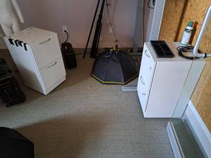 lot 318 image: Lot of (2) File Cabinets 2-drawer
