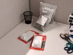 lot 335 image: Office Supplies - Assorted Binder Clips, (2) 3M Command Wall Hooks (in package)