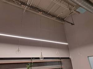lot 357 image: Hardwired Light Fixture 5-bulb