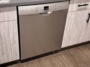 lot 365 image: Bosch Dishwasher