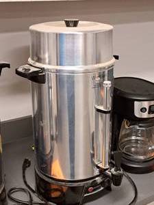 lot 368 image: West Bend Coffee Warmer