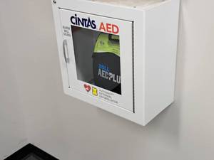 lot 388 image: Lot of (1) Cintas Heart Defibrillator