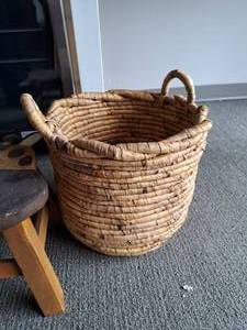 lot 396 image: Wicker Basket