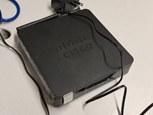 lot 691 image: Cisco Small Business Router RV110W