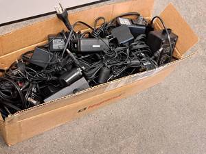 lot 696 image: Box of Power Supply Power Cords
