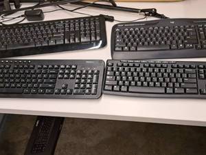 lot 700 image: Lot of (4) Computer Keyboards