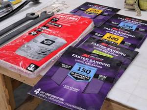 lot 426 image: Lot of (4) 3M Sandpaper (slightly used) with Craftsman 16-20 Gallon Collection Bag