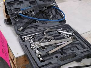 lot 448 image: Lot of  Combination Wrenches with Tool Case and Bungee Cords