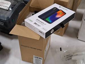 lot 460 image: Lot of (5) Mophie Juice Pack Air iPhone X Slim Protective Battery Case