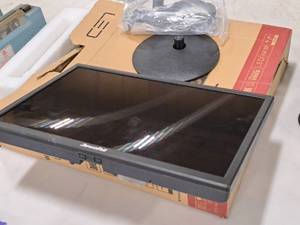 lot 471 image: BewoFati 11W 19 LCD Computer Monitor DS190H