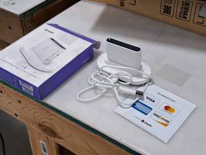 lot 472 image: Shopify Chip & Swipe Reader (in original box)