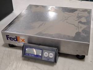 lot 481 image: Fed Ex Shipping Scale