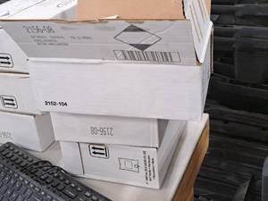 lot 489 image: Lot of (12 Pouches) GoJo Purell Advanced Instant Hand Sanitizer