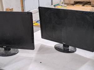 lot 494 image: Lot of (2) Acer 23 Computer Monitors