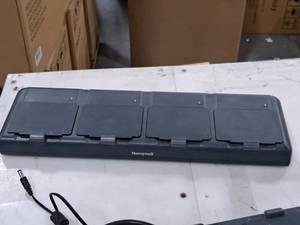 lot 512 image: Honeywell Quad Battery Charger CT50-QBC