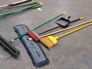 lot 541 image: Dust Broom, (2) Brooms, Push Broom, Dust Pan