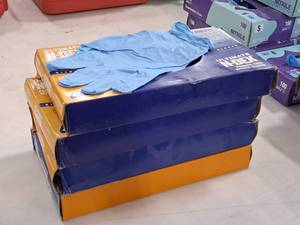 lot 588 image: Lot of (4 Boxes) Best Ultimate N-Dex Size Large Powder-Free Nitrile Gloves 50-count