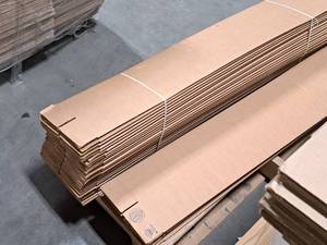 lot 613 image: Lot of (29) Cardboard Flats 4x4x40