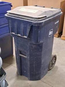lot 626 image: Plastic Rolling Recycle Bin 26x30x46